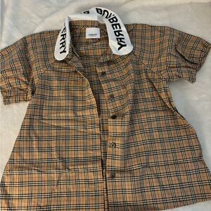 Girls Burberry collar logo button up shirt